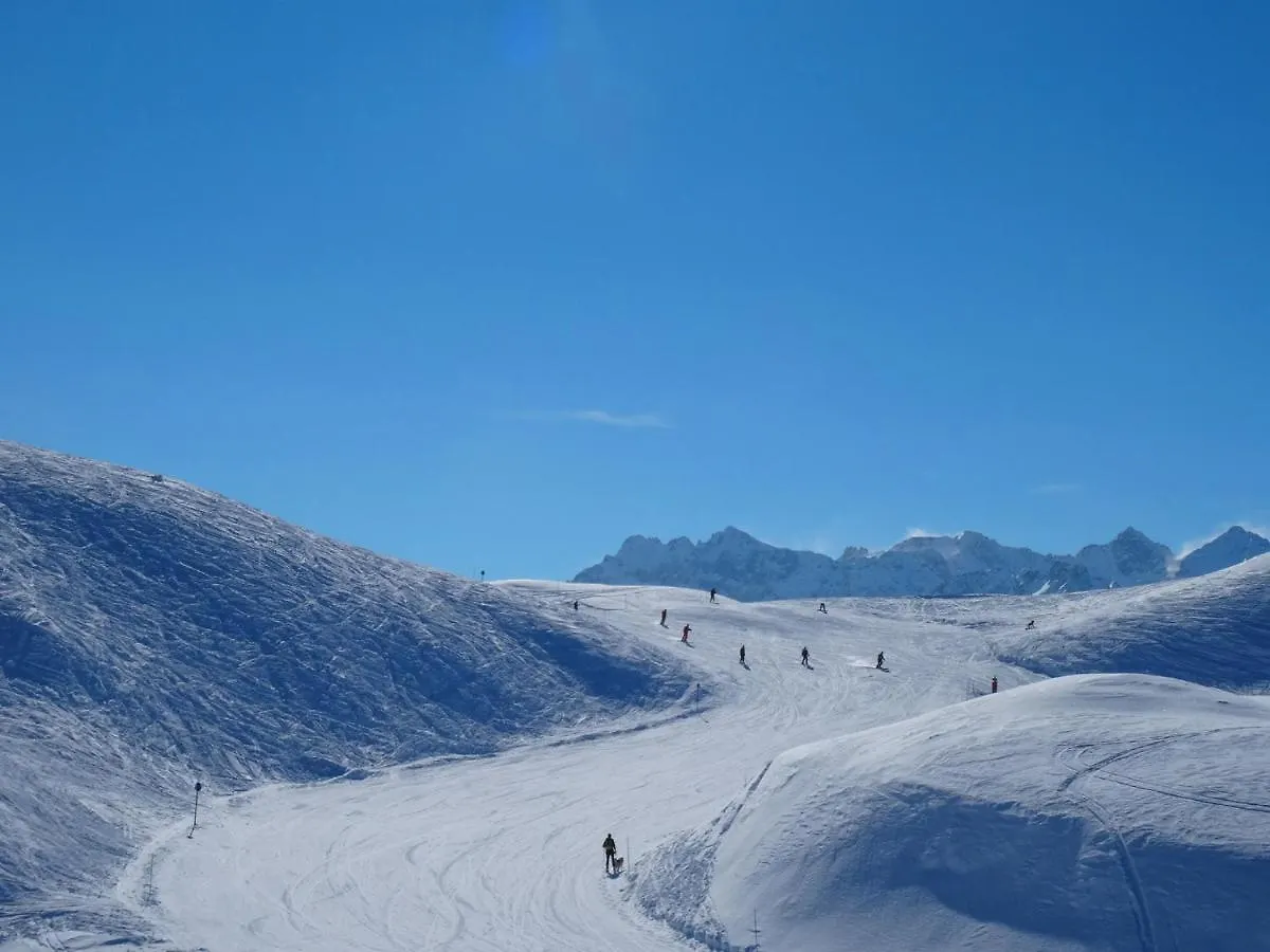 Adal-Berht Lägenhet Saint-Maximin  0*, Saint-Maximin (Isere)